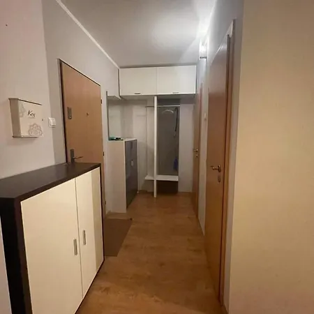 Elegant Escape - Free Parking, Easy Access To Centre *